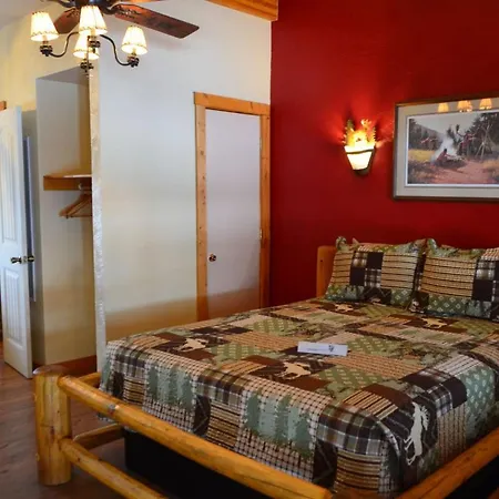 Nine Pines Motel-2